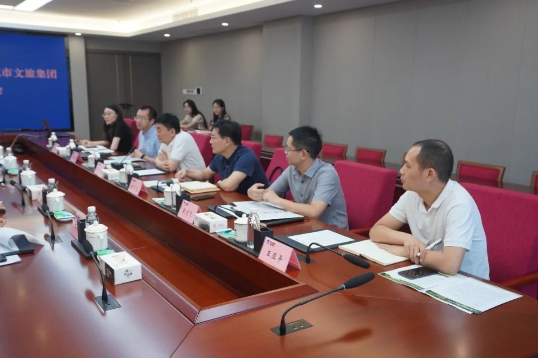 ecea5c33-9311-4ff9-9c35-22f5f3bf7e22 ecea5c33-9311-4ff9-9c35-22f5f3bf7e22