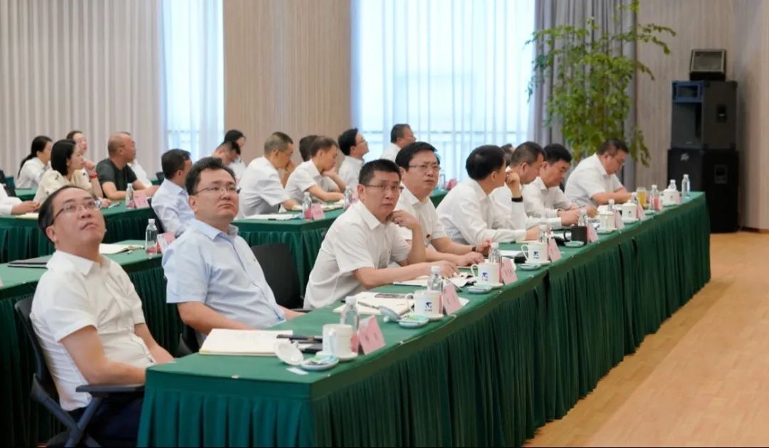 cf55255d-b281-479f-89ad-6f26e4fe4c4a cf55255d-b281-479f-89ad-6f26e4fe4c4a