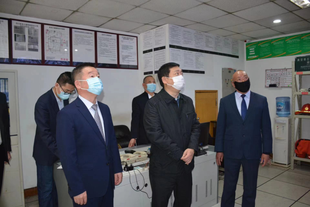 960ef054-3168-47d5-8029-c0c65f049d0b ¼¯ÍÅÏòµ¼´ø¶Ó¸°ÐÂÁ¼¹«Ë¾Çå¾²¼ì²é