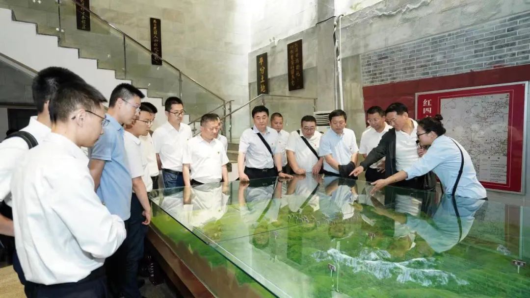 8c49046f-6c0b-47f0-a219-fda54764d1b2 8c49046f-6c0b-47f0-a219-fda54764d1b2