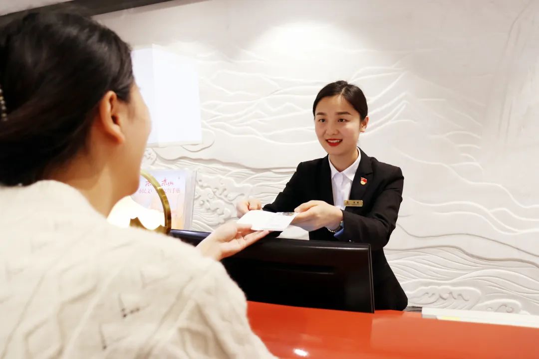 28ad9b8f-b2c9-4864-bfb6-3425eb6f78f7 28ad9b8f-b2c9-4864-bfb6-3425eb6f78f7