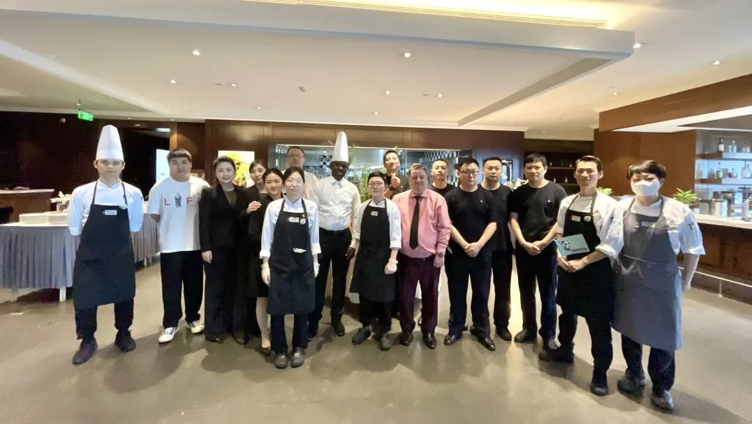 cc7806bd-1cf0-43be-b465-785dd2d8b49d cc7806bd-1cf0-43be-b465-785dd2d8b49d