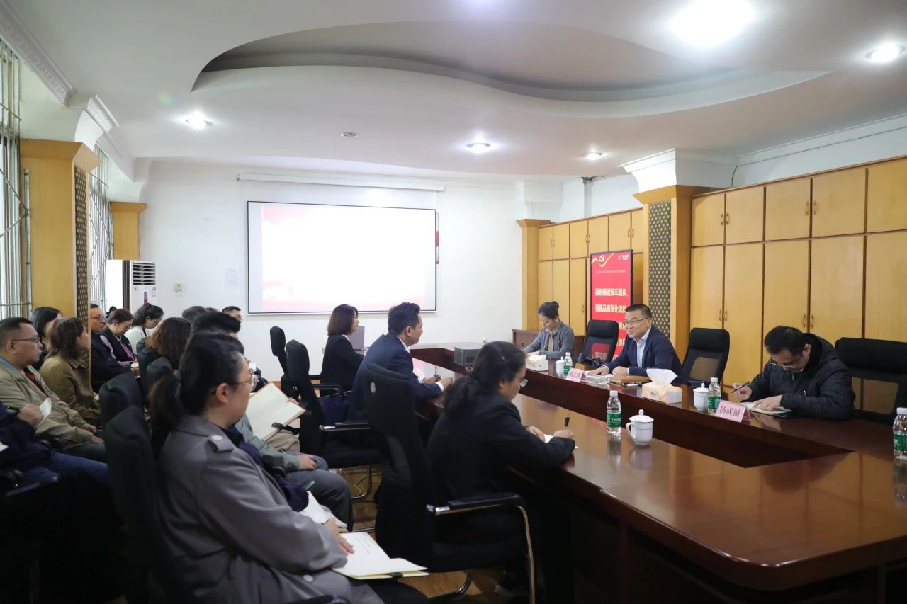 b01ae6ad-a11a-4958-83d1-3b5d1c76e09b b01ae6ad-a11a-4958-83d1-3b5d1c76e09b