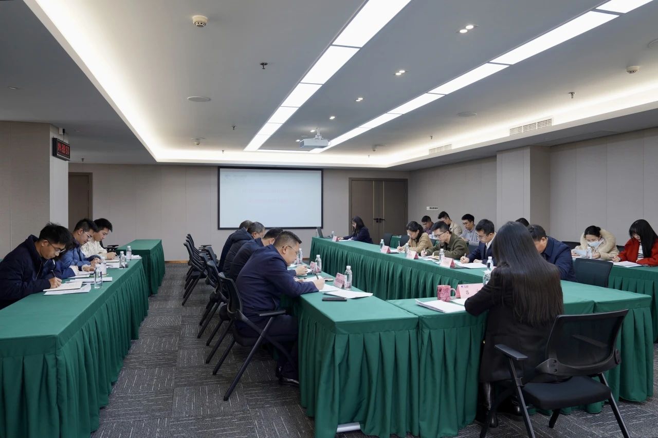 e8e73679-8ae1-40d5-a1da-fcadd1fb4ea4 e8e73679-8ae1-40d5-a1da-fcadd1fb4ea4