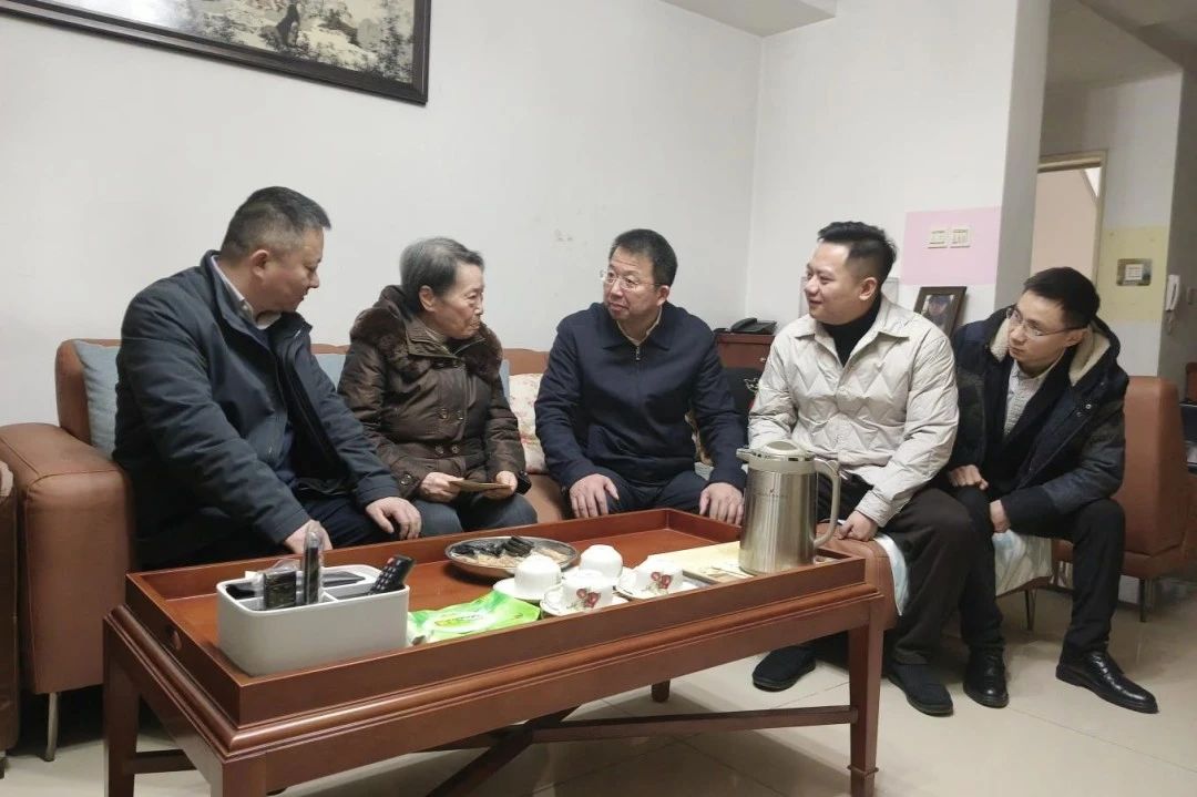 e4a29dc8-3d53-40c6-9da4-93fc41f3bbe8 e4a29dc8-3d53-40c6-9da4-93fc41f3bbe8