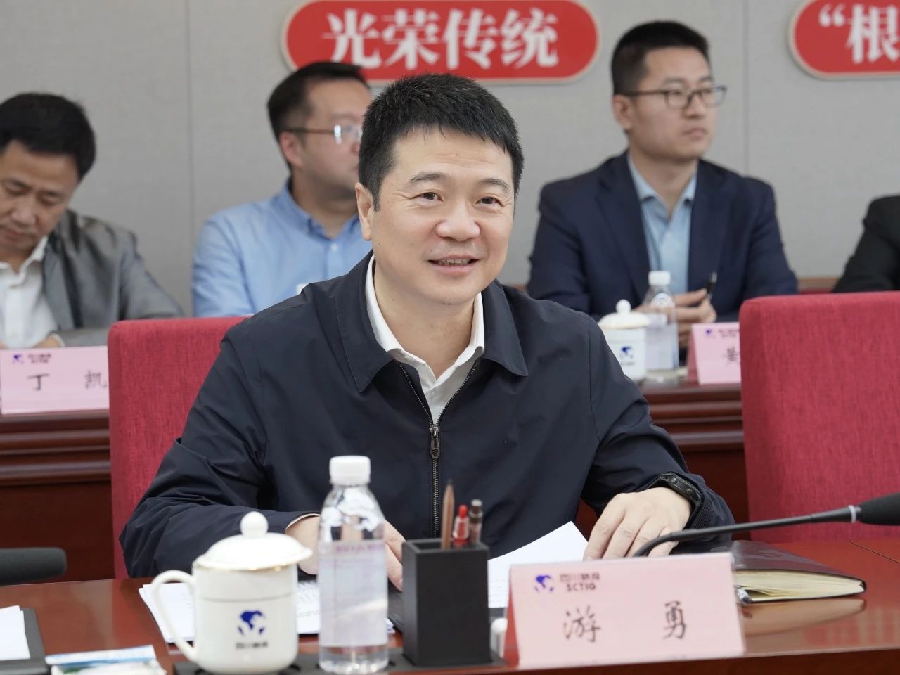 851fc599-643f-483e-b570-4c807cc0e336 851fc599-643f-483e-b570-4c807cc0e336