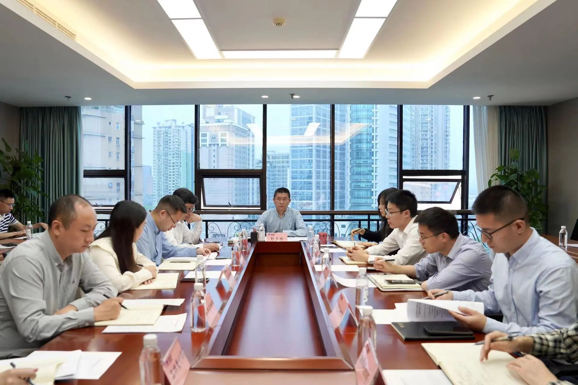 815b37a9-c268-463c-9758-eec0ea47b0d5 815b37a9-c268-463c-9758-eec0ea47b0d5