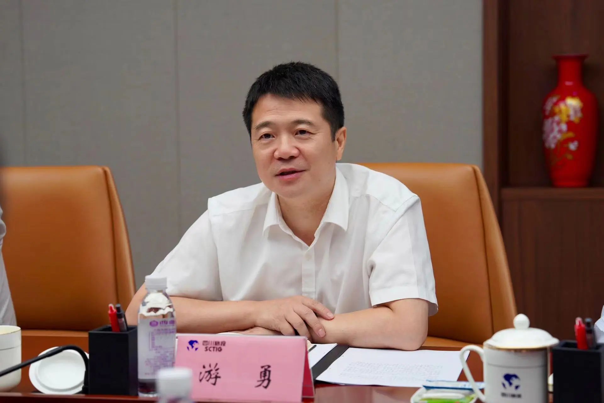 431ff833-5556-41da-85b8-7b37be8bb42e 431ff833-5556-41da-85b8-7b37be8bb42e