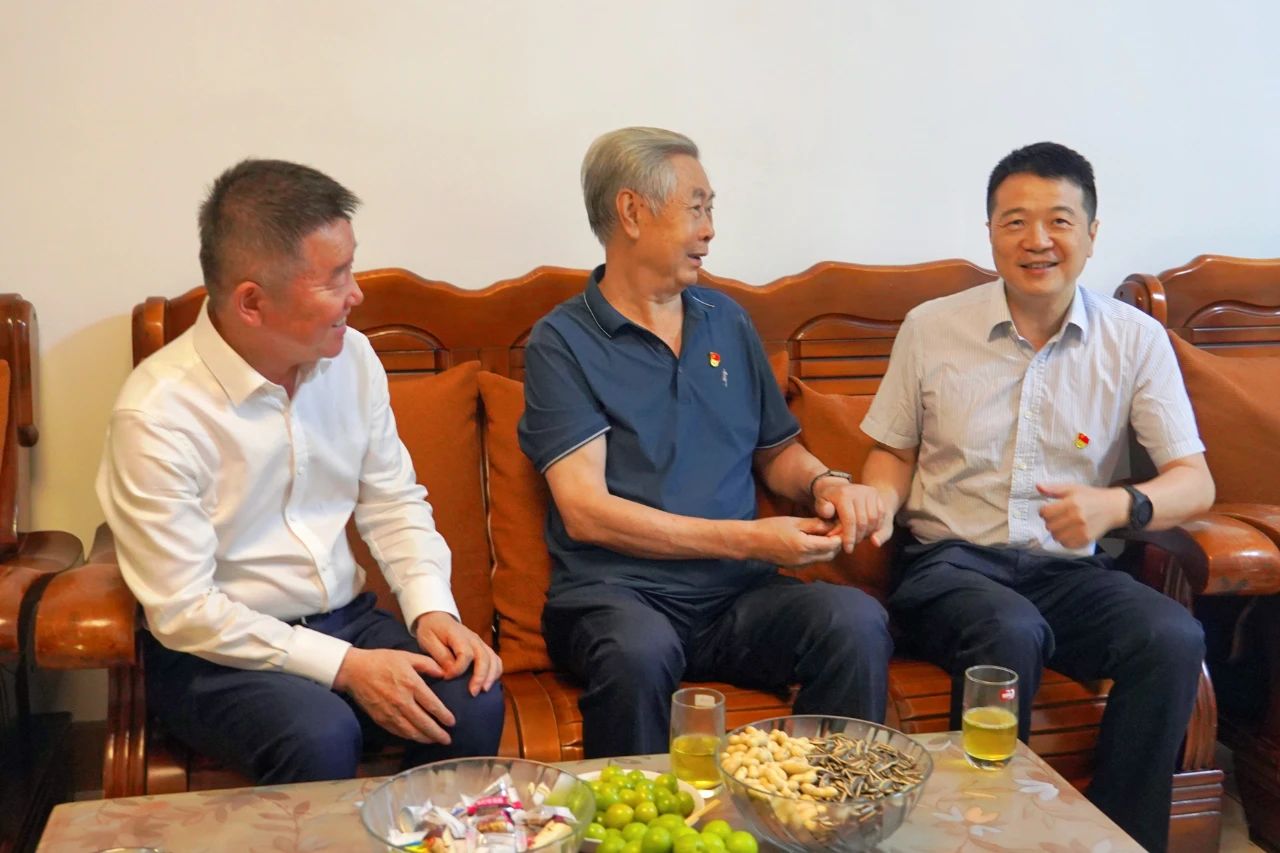 178530aa-20bb-4b59-8ec7-9a27e5a09489 Ê¡×ðÁú¼¯Íż¯Íŵ³Î¯Êé¼Ç¡¢¶Ê³¤ÓÎÓ¿ªÕ¹¡°ÆßÒ»¡±×ß·Ã