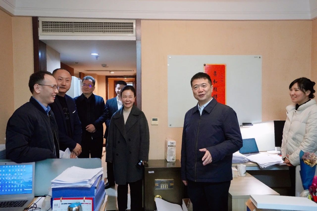 3e8db3a6-9104-4b94-852d-453976acd3fd 3e8db3a6-9104-4b94-852d-453976acd3fd