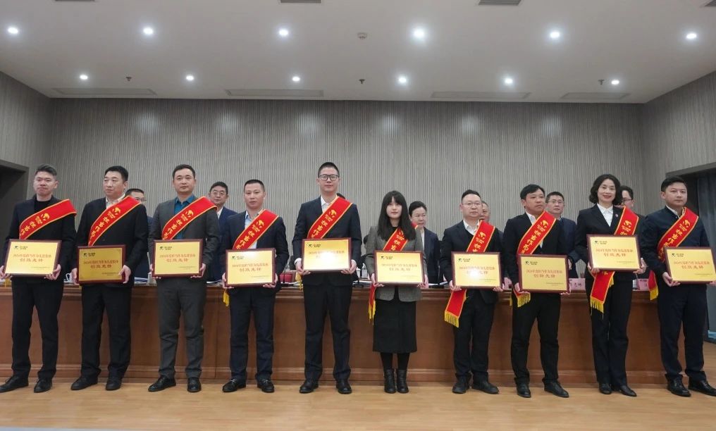 9f7433e5-47c0-42af-95ff-b9c5e7981da9 9f7433e5-47c0-42af-95ff-b9c5e7981da9