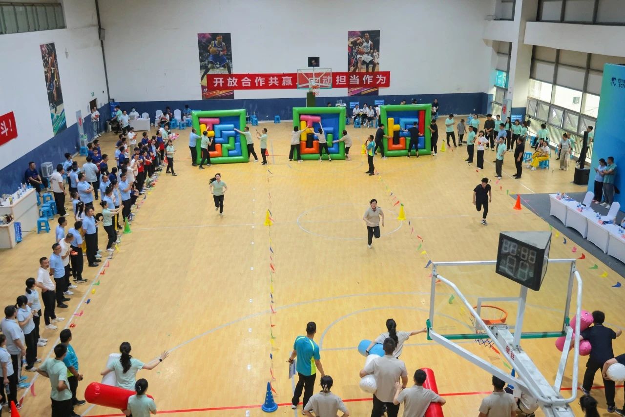 132ebc25-6de2-487f-8a2f-32c58606b0ed 132ebc25-6de2-487f-8a2f-32c58606b0ed